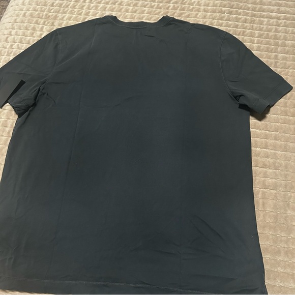 Banana Republic authentic Tee 100% Supima cotton - Picture 3 of 4